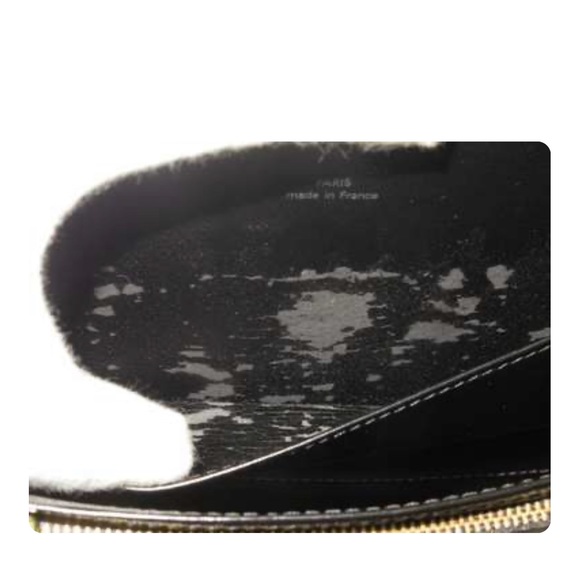 Louis Vuitton Epi Capucines Shoulder Bag - Picture 6 of 14